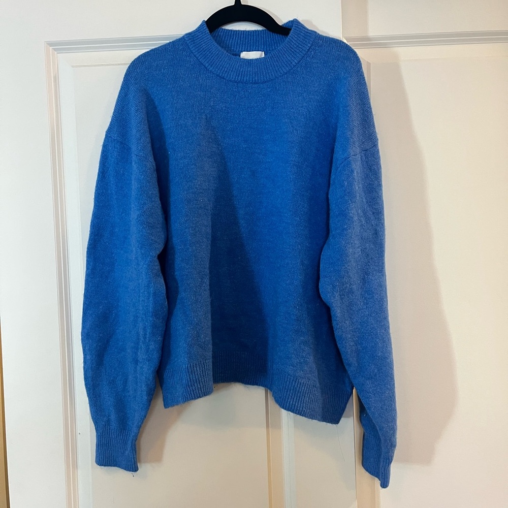 Bright blue H&M sweater